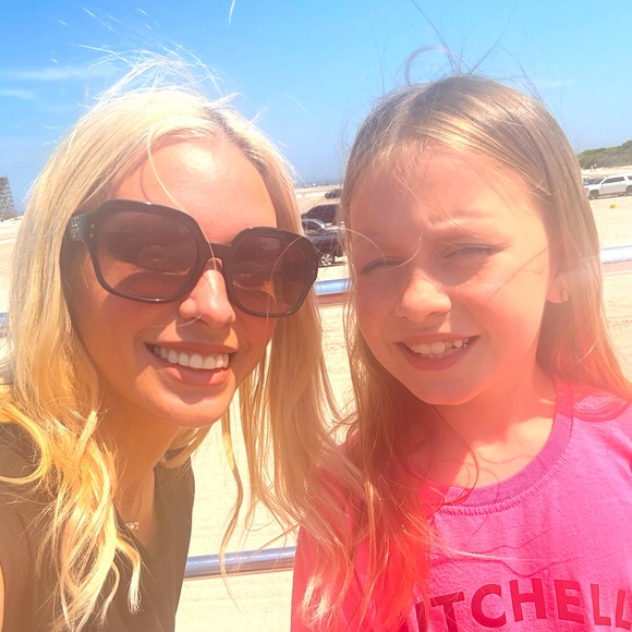 Meet your Posher, Melissa - Picture 1 of 1